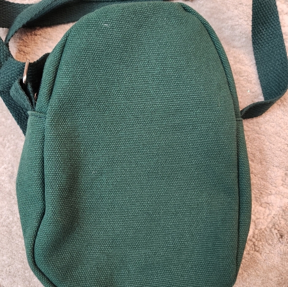 Small Crossbody Avocado Purse Bag Green. See pics for minor imperfections - Picture 4 of 12